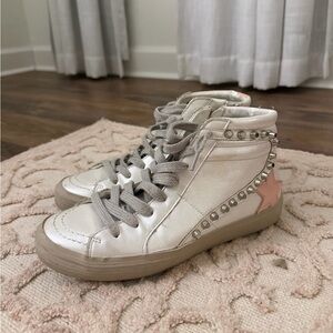 Shu Shop High Top - White and Pink Star
Womans 6.5